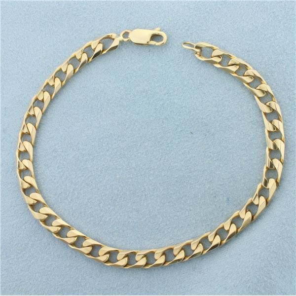 Curb Link Bracelet in 14k Yellow Gold