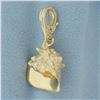 Image 1 : Conch Shell Pendant in 14k Yellow Gold