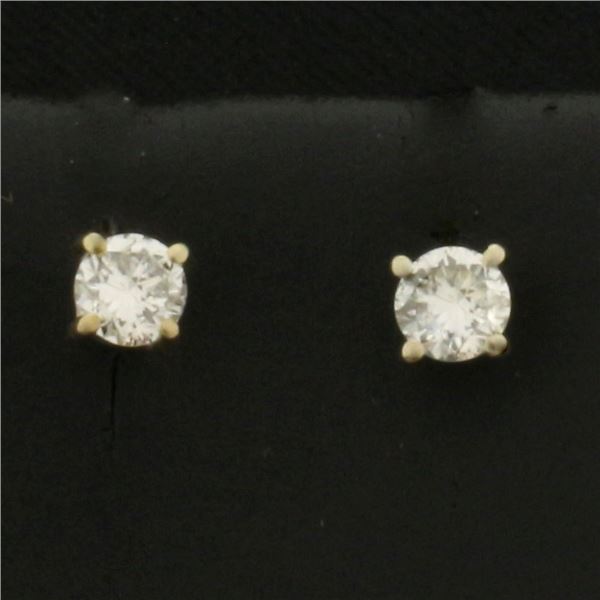 Diamond Stud Earrings in 14k White Gold
