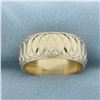 Image 1 : Overlapping Circles Design Band Ring in 14k Yellow Gold