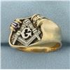 Image 2 : Mens Vintage Masonic Ring in 10K Yellow Gold