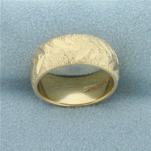Chevron Design Wedding Band Ring in 14k Yellow Gold