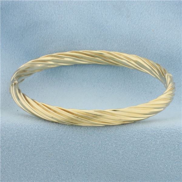 Twisting Design Bangle Bracelet in 14k Yellow Gold