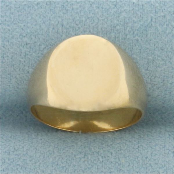 Oval Signet Ring in 18k Yellow Gold