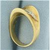 Image 3 : Wave Design Diamond Ring in 18k Yellow Gold