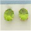 Image 1 : Peridot Stud Earrings in 14K Yellow Gold