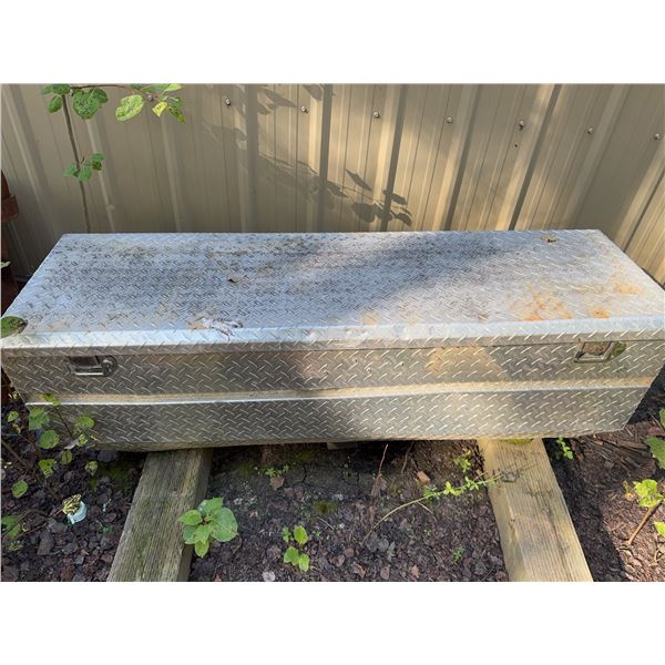 Diamond Plate Aluminum Truck Tool Box