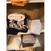 Image 5 : Linens, Towels, and Bedding Lot