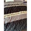 Image 2 : King Bedding Set Like New