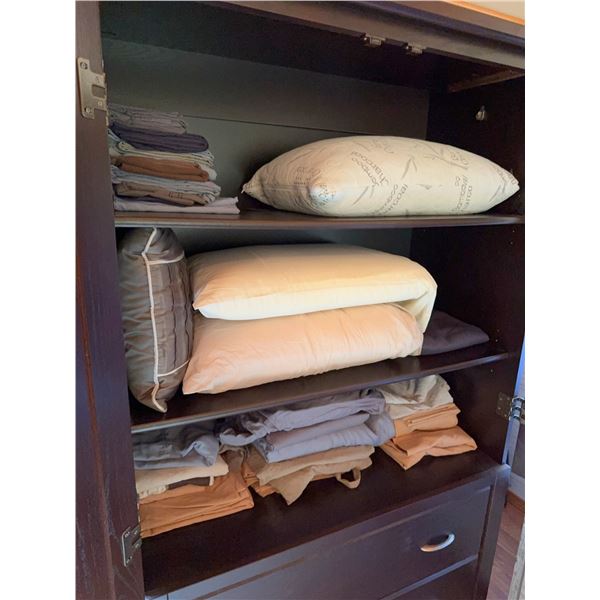Pillows and Folded Bed Linens Lot