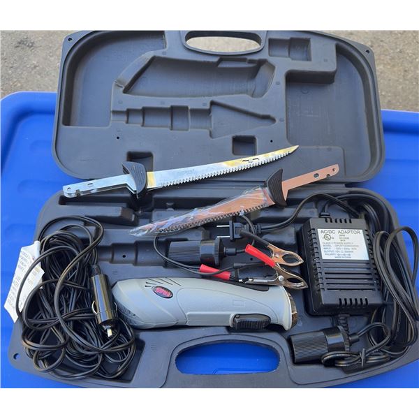 Rapala Electric Fillet Knife Set with Two Blades, Case and AC/DC Adapter
