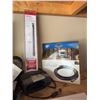 Image 5 : Uuni Wood-Fired Pizza Oven Bundle With Accessories, and Propane Kit