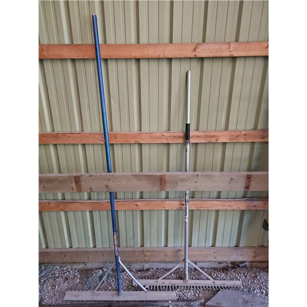 GAM Grizzly Aluminium Rake with Blue Handle and Additional Rake Tool