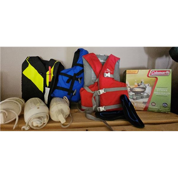 3 Life Jackets, 3 Boat Fenders, Coleman PowerPack Propane Stove