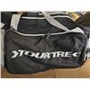 Image 2 : TourTrek Black Duffel Bag with Shoulder Strap and Multiple Zippered Compartments