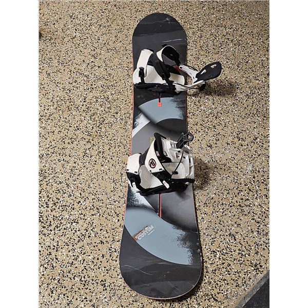 Burton Custom Flying V Snowboard With Flow Fuse Bindings