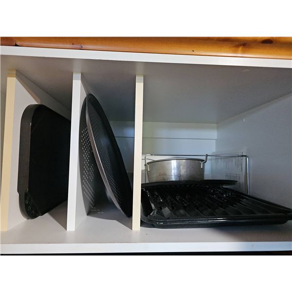 Bakeware Lot: Roasting Pan, Muffin Pan, Pizza Pan, Baking Tray, Aluminum Pot