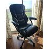 Image 2 : Black Faux Leather Executive Office Chair with Swivel Base and Worn Armrests