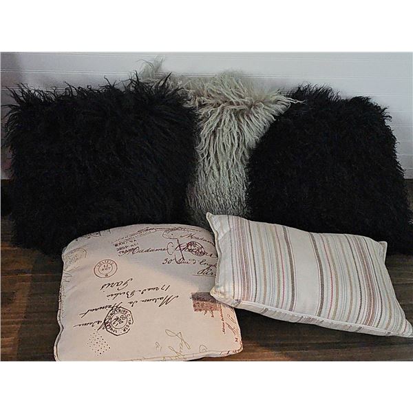 Four Decorative Throw Pillows, Various Styles and Colours