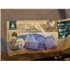 Image 2 : Woods Klondike 6 Tent With Woods Camimore 4 LB XL Sleeping Bag and Red Sleeping Bag