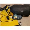 Image 1 : Camping Set: DuPont Hollofil Sleeping Bag, ESCORT Pillow, Airhead Inflator Pumpe