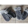 Image 1 : Grey Suede Mittens with Fur Trim and Beaded Snowflake Motif
