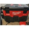 Image 2 : Milwaukee M18 Cordless Wet/Dry Vacuum With M12/M18 Charger and Battery