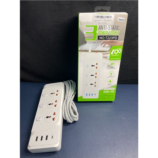 Fanlide Multi-Outlet Anti-Static Power Strip Bar/Surge Protector; 2500W, 3 Outlets/4 USB Ports - New