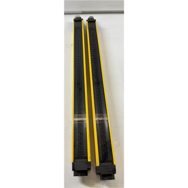 Lot of (2) Sick Light Bars #C40S-0403CA010 & #C40E-0403CA010