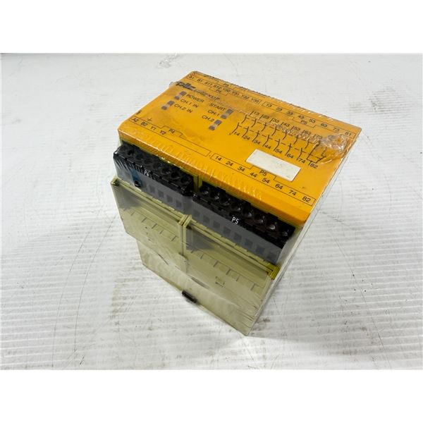 Pilz #PNOZ X11P 24VAC 24VDC 7n/o 1n/c 2so / #777080
