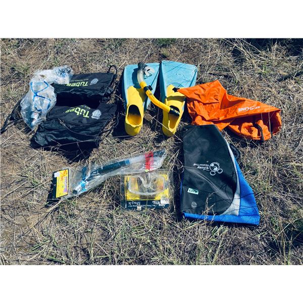 Snorkel Gear Lot with Aqua Lung Snorkel, Fins, and Bags