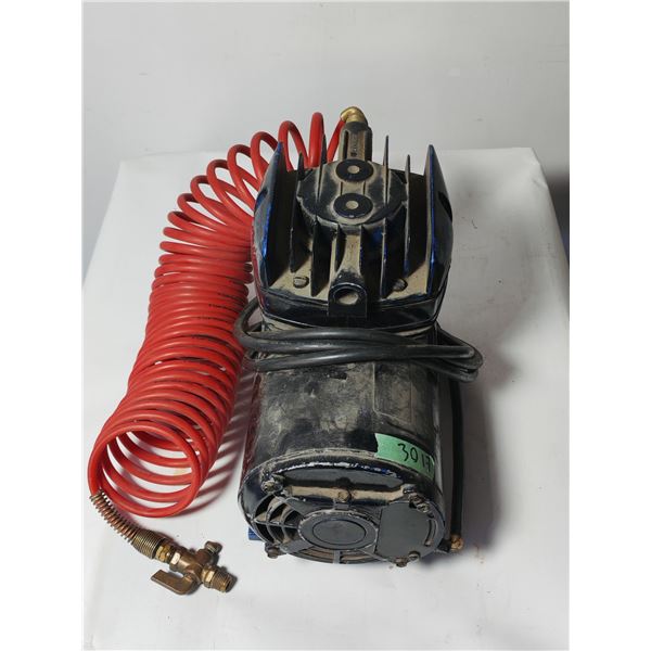 Portable Electric Air Compressor with Recoil Air Hose