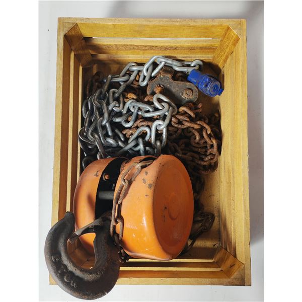 Manual Chain Hoist with Chains in Wooden Crate