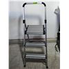 Image 1 : Aluminum Three-Step Folding Utility Ladder