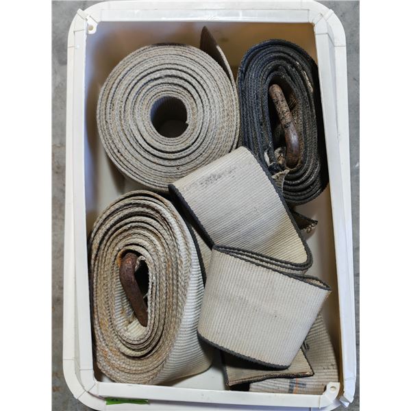 Heavy Duty Tow & Recovery Straps in Tub