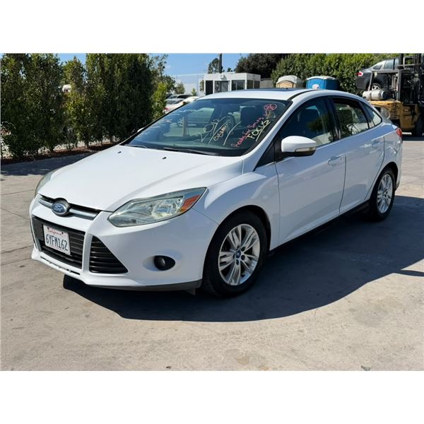 FORD  FOCUS  2012 T-DONATION