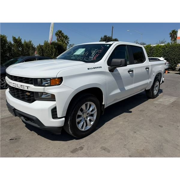 CHEV SILVERADO  2022 O/S TITLE 2 DAYS