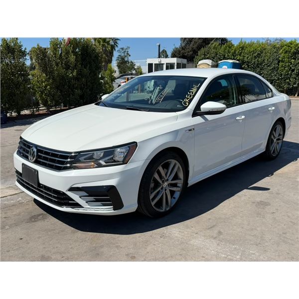 VOLK PASSAT 2018 O/S TITLE 2 DAYS