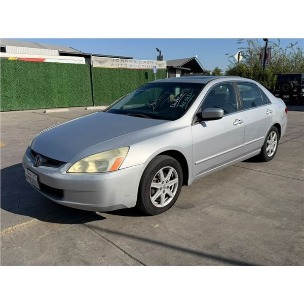 HOND ACCORD 2004 T-DONATION
