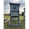 Image 3 : Insulated Elevated Wooden Hunting Blind on Skids