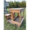 Image 4 : Solid Wood Gun Site Table Built on Pallet