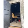 Image 6 : Elevated Wooden Hunting Blind on skids