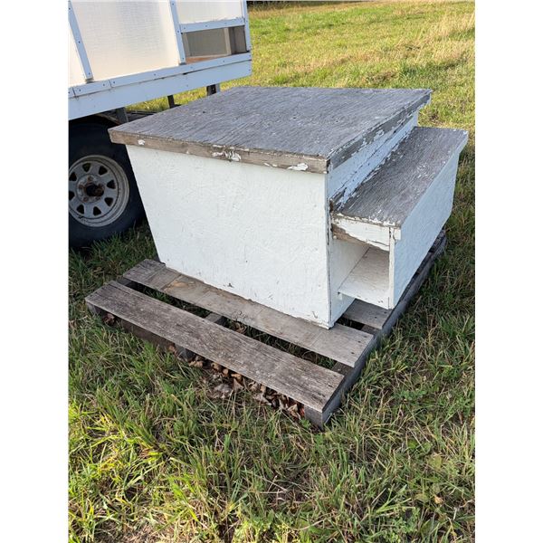 Heavy Duty Insulated Outdoor Wooden Cat House