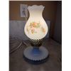 Image 3 : Milk Glass Table Lamp With Floral Design