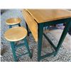 Image 4 : Wood Drop-Leaf Table With 2 Green Bar Stools