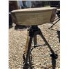 Image 3 : Cabela's Northern Flight Tripod Hunting Stool