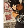 Image 1 : Lot: Shells, Pottery Jar, Apron, Metal Table
