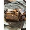 Image 2 : Lot: Shells, Pottery Jar, Apron, Metal Table
