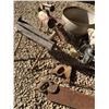 Image 3 : Lot: Saws, Bowl, Heater, Figurines, Decor