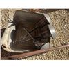 Image 3 : Garden Decor Lot: Tub, Solar Lights, Metal Flower